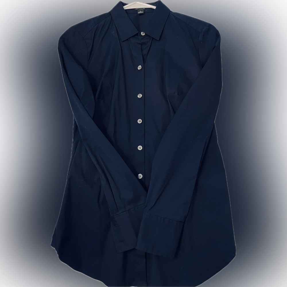 ANN TAYLOR Women’s Navy Perfect Shirt